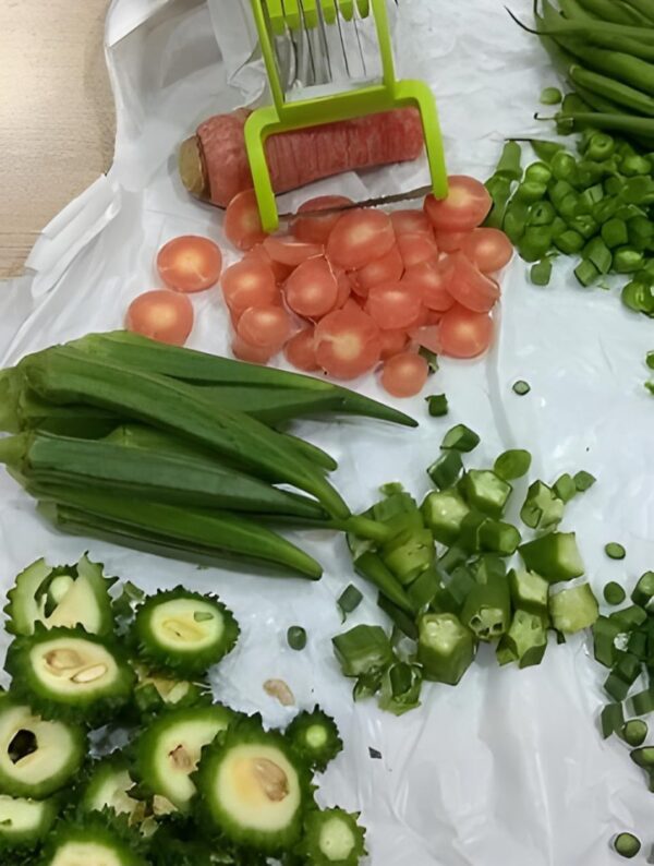 VEGETABLE CUTTER WITH PEELER - Image 7